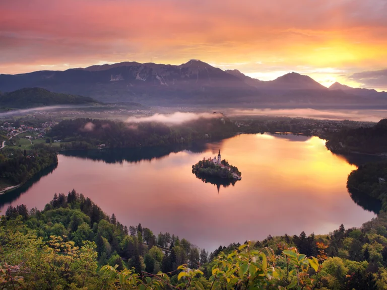 Romantic picnic on Lake Bled