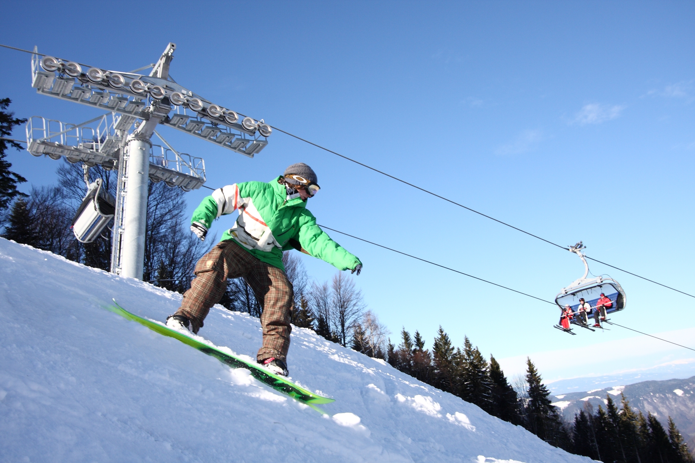 Skiing on Zatrnik