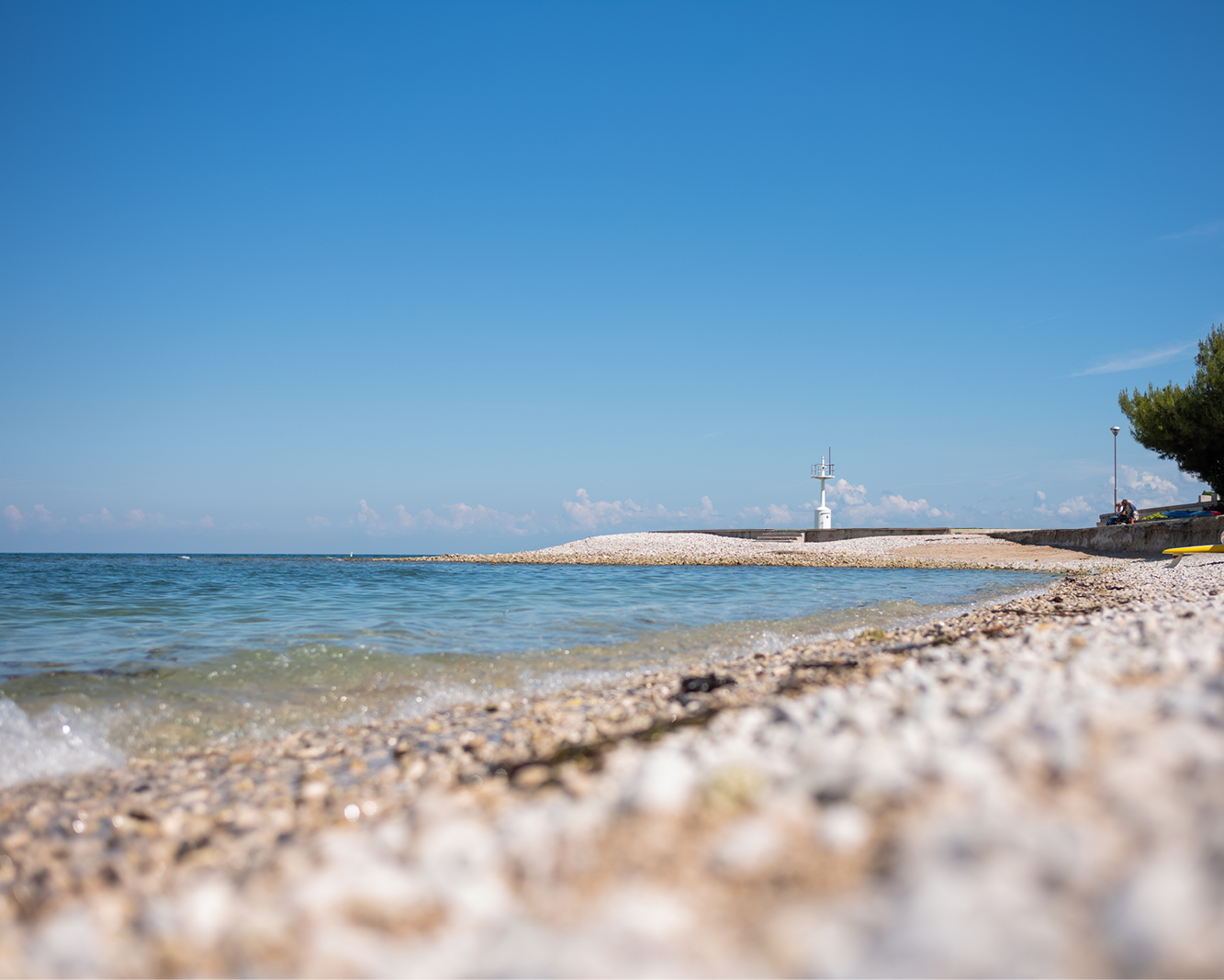 Spaziergang zum Leuchtturm von Izola